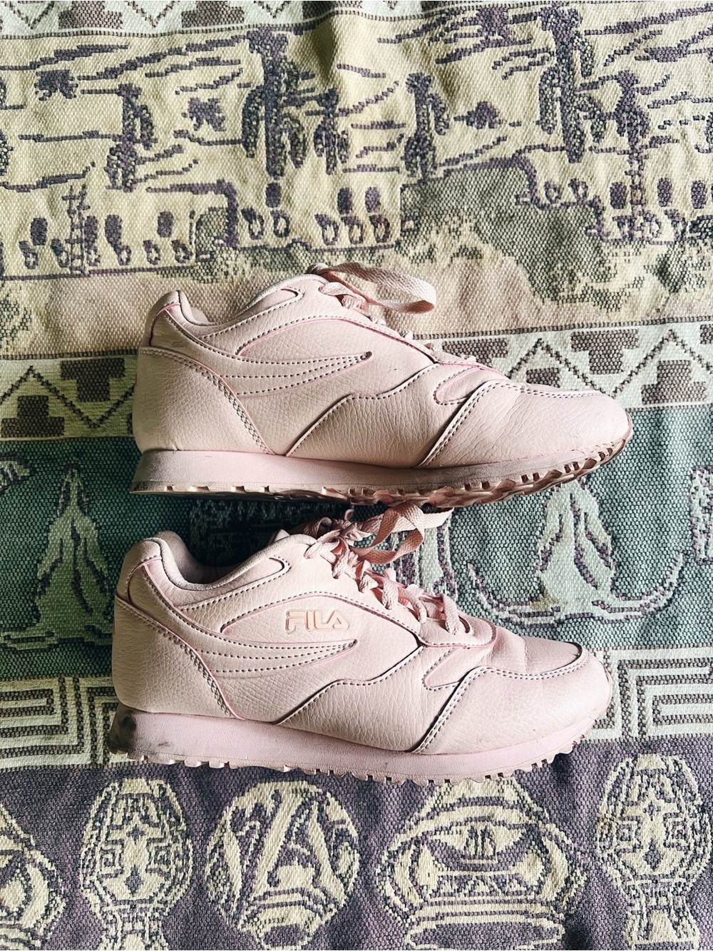 Fila Pink Women's Low-Top Sneakers